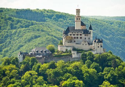 Die Marksburg im Mittelrheintal